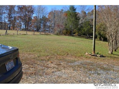 35 Mary Rose Ln, Leicester, NC 28748 - photo 3