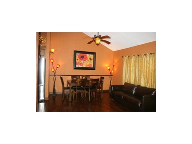 Beautiful living/dining area
