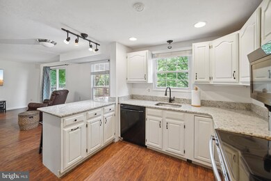 6994 Macbeth Way, Sykesville, MD 21784 - photo 4