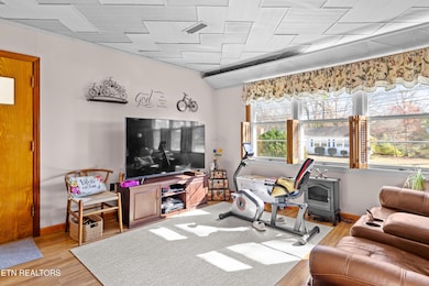 1321 Tapoco Ave, Maryville, TN 37801 - photo 7