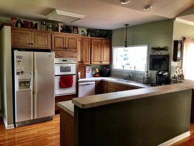 Large Kitchen with appliances included