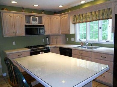 23 Lancelot Ln, North Easton, MA 02356 - photo 5