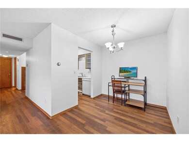 2250 Midland Grove Rd unit 307, Roseville, MN 55113 - photo 5