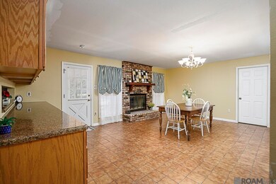 4150 Little Farms Dr, Zachary, LA 70791 - photo 5