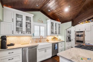 2133 W Maple St, Port O Connor, TX 77982 - photo 6