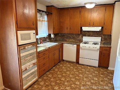 1411 E Denton Ave, Sapulpa, OK 74066 - photo 5