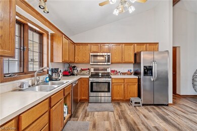 140 Northwood Dr, Doylestown, OH 44230 - photo 6