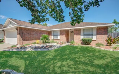 10907 Fern Terrace Dr, Houston, TX 77075 - photo 2