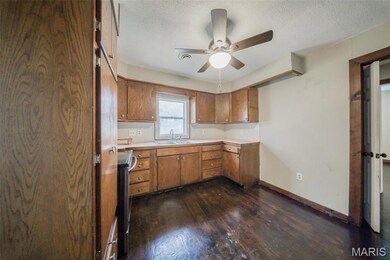 100 E 6th St, Dixon, MO 65459 - photo 4