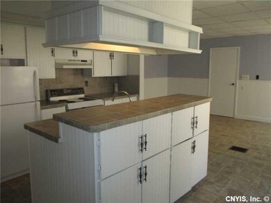 Kitchen. THE KITCHEN OFFERS AN EXCELLENT CENTER IS