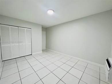 7829 Carlyle Ave unit 5, Miami Beach, FL 33141 - photo 6