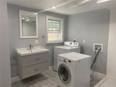 35 Kingston Ave, Newport, RI 02840 - photo 7