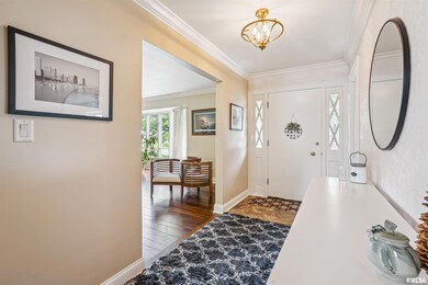 2525 Elm St, Davenport, IA 52803 - photo 3