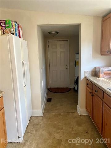 338 Deaton St, Statesville, NC 28677 - photo 7