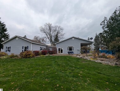 3067 Wyatt Rd, Standish, MI 48658 - photo 6