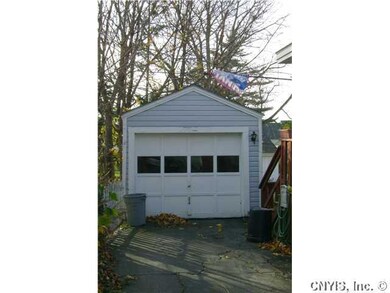 Parking Lot/Garage