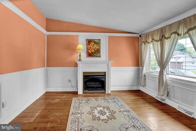 3419 Boyer St, Reading, PA 19605 - photo 5