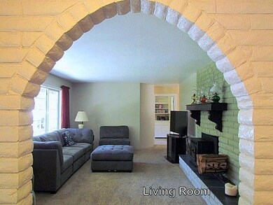 1575 Pinecrest Dr, Grants Pass, OR 97526 - photo 6