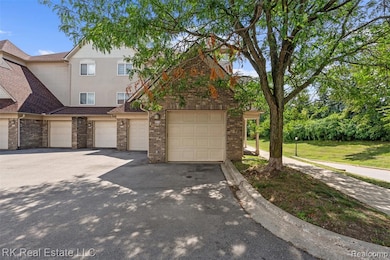 804 Brandon Ave unit 72, Pontiac, MI 48340 - photo 2