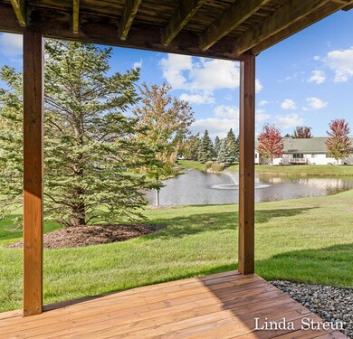 1103FountainviewCir09Lores