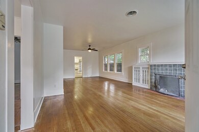 1617 Hawthorne St, Houston, TX 77006 - photo 5