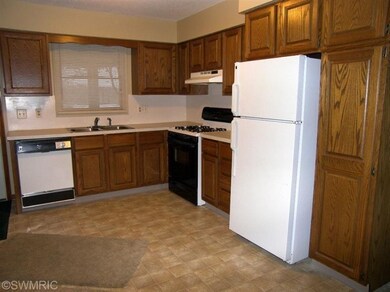 312 Bona Vista Dr NW unit 50, Grand Rapids, MI 49504 - photo 4