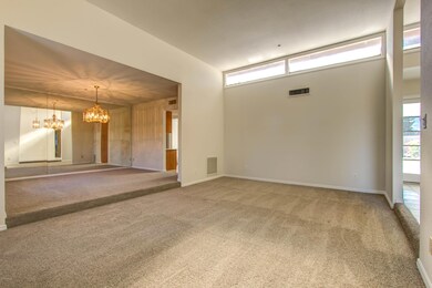 007_Formal Living Room