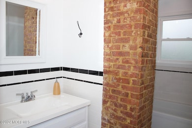 64 W Highland Ave, Atlantic Highlands, NJ 07716 - photo 6