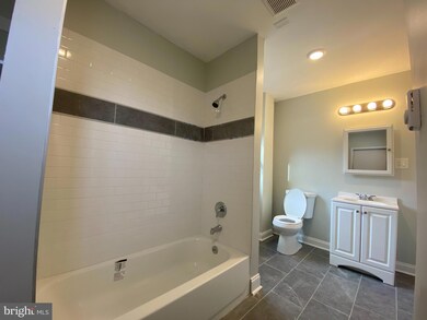 21 E Price St unit 2R, Philadelphia, PA 19144 - photo 3