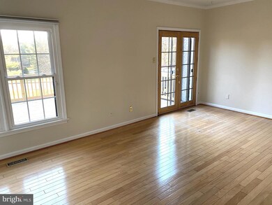 13 Dickens Square, Lutherville Timonium, MD 21093 - photo 2