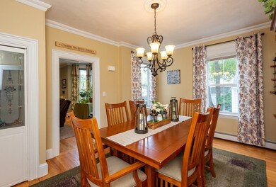 8 Auburn Ct unit 1, Saugus, MA 01906 - photo 6