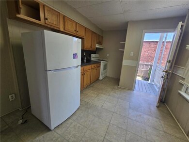 525 N Fulton St, Allentown, PA 18102 - photo 4