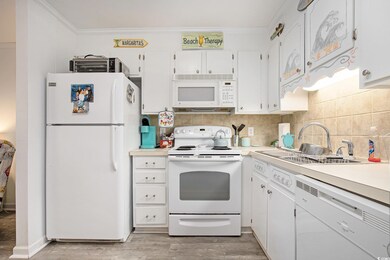 1919 Spring St unit B-15, North Myrtle Beach, SC 29582 - photo 4