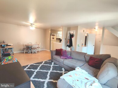 276 Juanita Ct unit 1510, Levittown, PA 19057 - photo 4