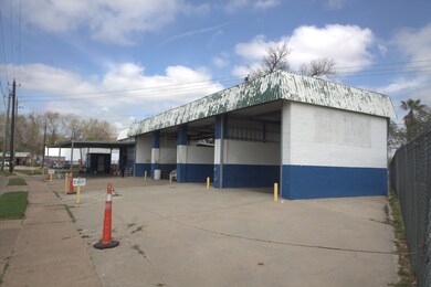 314 W Tidwell Rd, Houston, TX 77091 - photo 2