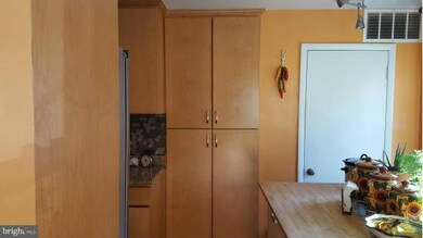 19941 Appledowre Cir, Germantown, MD 20876 - photo 5