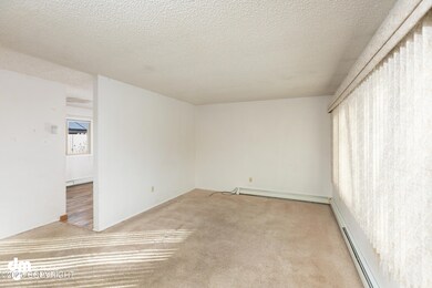 07-IMG_2592_Living Room_SSW