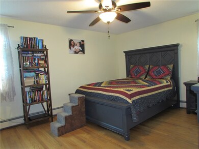 Primary Bedroom 11X14