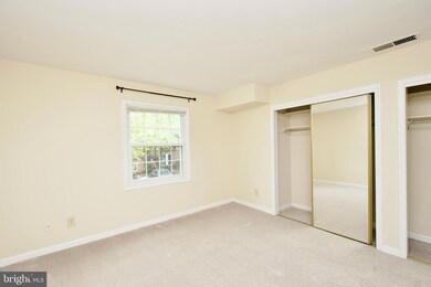 5911G Prince James Dr unit 27, West Springfield, VA 22152 - photo 7