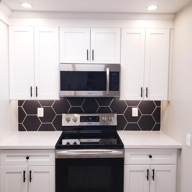 17208 N 107th Ave, Sun City, AZ 85373 - photo 4