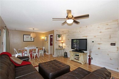 107 Northmont Dr, Statesville, NC 28625 - photo 4