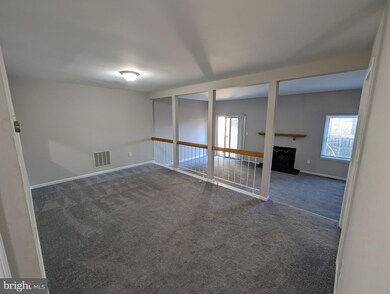 3049 White Birch Ct, Fairfax, VA 22031 - photo 6