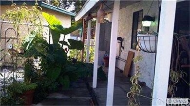 Nice covered patio.