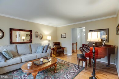 10821 Stanhope Place, Fairfax, VA 22032 - photo 7