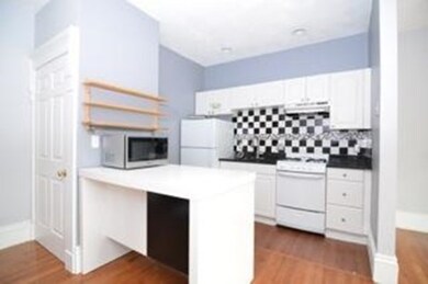 11 Hanson St unit 3, Boston, MA 02118 - photo 4