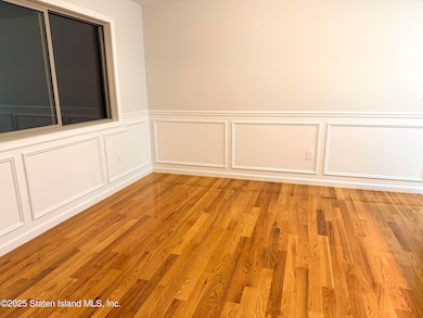 301 Rensselaer Ave unit 2, Staten Island, NY 10312 - photo 5
