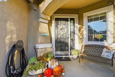 1622 Altamont Cir, Livermore, CA 94551 - photo 2