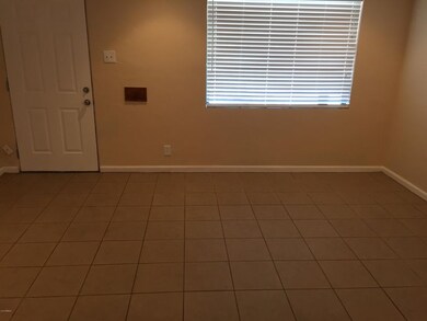 2211 Clarendon LIving