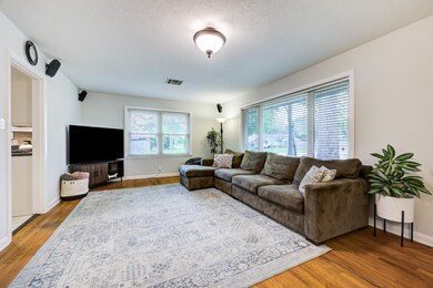 1802 De Milo Dr, Houston, TX 77018 - photo 5