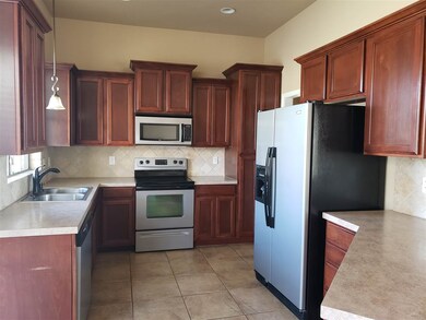 205 NW Cherry Ave, Cache, OK 73527 - photo 5